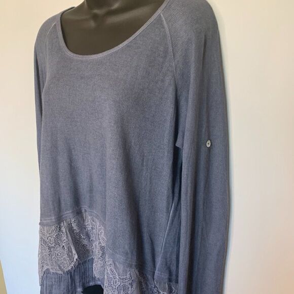 Fritz & Ginger Long Sleeve Blouse - Picture 4 of 11